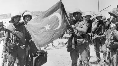 Kıbrıs Barış Harekâtı'nın 52. yılı: Kıbrıs Türkleri Barış ve Özgürlük Bayramı'nı kutluyor