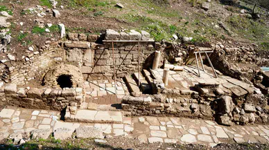 Antik kentin kalbinde tarihi keşif: Aspendos'ta 2 bin yıllık Tiyatro Caddesi gün yüzüne çıkarıldı