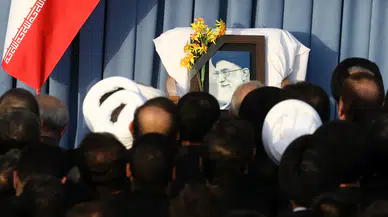 Eski İran lideri Ali Hamaney için Kum kentinde cenaze töreni düzenlendi