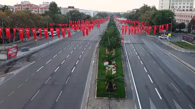 İstanbul'da 30 Ağustos Zafer Bayramı provası nedeniyle Vatan Caddesi trafiğe kapatıldı