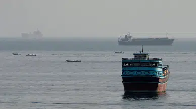 İran Hürmüz Boğazı'nı çatışma alanı olarak tanımladı