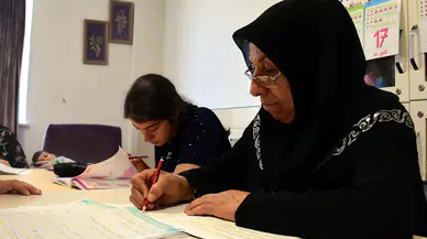 56 yaşında yarım kalan eğitim hayaline yeniden sarıldı