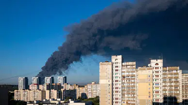 Rusya'nın Kiev'e düzenlediği İHA saldırısında mühimmat deposu infilak etti: 27 ölü, 42 yaralı