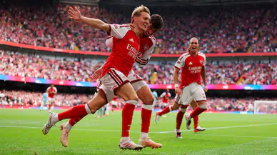 Arsenal, Manchester City'yi üç golle geçerek Community Shield'ın sahibi oldu