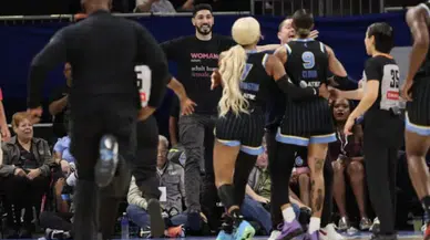 FETÖ'cü Enes Kanter WNBA maçında salondan çıkarıldı: Natasha Cloud ile tartıştı