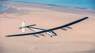 Güneş enerjisiyle uçak uçar mı? İşte güneş enerjisiyle çalışan uçakların en çarpıcı örneği