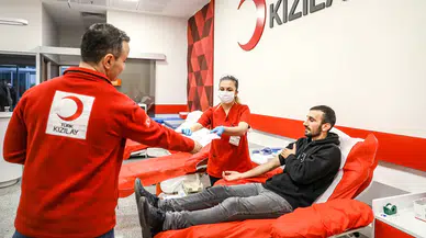 Gençler kan bağışında zirveye yerleşti: Kızılay'dan 2026 verileri