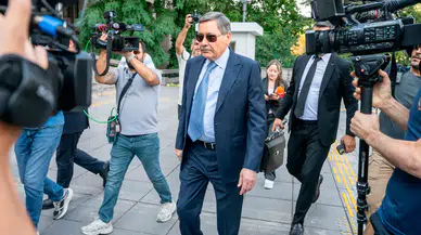 Melih Gökçek'ten adliye girişindeki sakız tartışmasına yanıt: Çiğneme tabletini şeker hastalığım nedeniyle kullandım
