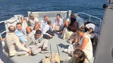 Muğla açıklarında yelkenli teknede 12 düzensiz göçmen yakalandı