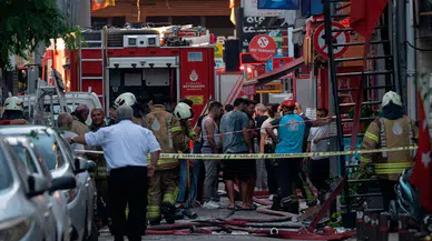 Bakırköy'de 6 katlı otelde yangın paniği: 12 kişi yaralandı, mahsur kalanlar kurtarıldı