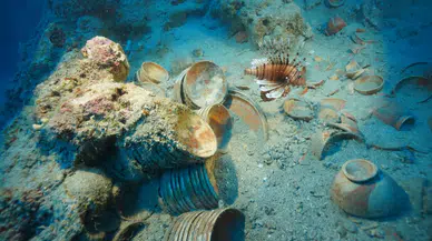 Antalya Adrasan’da 2100 yıllık batıktan lüks sofra takımları çıkarıldı