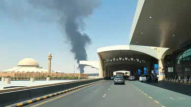 Yemen'deki Husilerden Suudi Arabistan'a misilleme: Riyad ve Yenbu'daki petrol tesisleri vuruldu