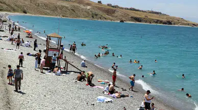 İstanbul'da 3 plaj halk sağlığına uygun olmadığı için kapatıldı