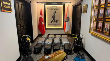 Mersin Limanı'nda geminin altına gizlenmiş 1,5 milyar liralık kokain ele geçirildi