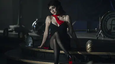 Cristin Milioti, Judd Apatow'un yeni komedi filminde Glen Powell ile başrolü paylaşacak