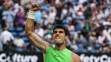 Avustralya Açık'ta, tek erkeklerde ilk finalist İspanyol raket Alcaraz oldu