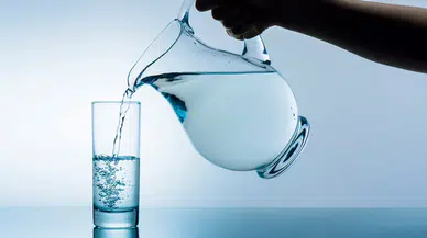 Günde 2 litre su içme kuralı değişiyor mu? 5 bin 600 kişi üzerinde kapsamlı araştırma