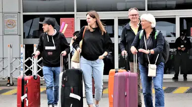 Turizmde rekor yıl: Gelir 65 milyar doları aştı