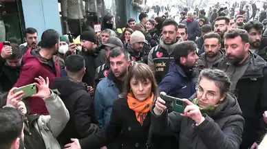 İstanbul'da Rojava yürüyüşüne polis müdahalesi: DEM Parti Eş Başkanı gözaltında