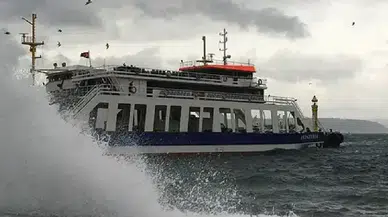 Çanakkale Boğazı’nda fırtına engeli: Gökçeada ve Bozcaada seferleri iptal
