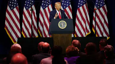 Trump: Venezuela petrol gelirleriyle sadece ABD yapımı ürünler alacak