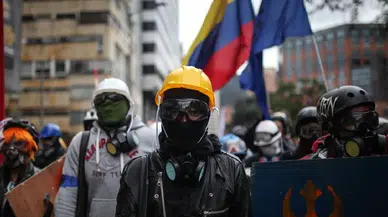 Kolombiya’da silahlı gruplar çatıştı: 30 kişi hayatını kaybetti