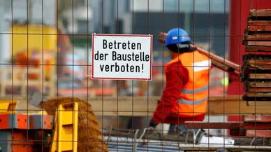 Almanya'da, çalışanların sürekli izin aldığı ve yeterince çalışmadıkları tartışılıyor!