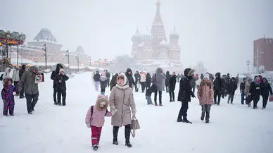 Rusya’da son 146 yılın en yoğun kar yağışı: Moskova’dan Vladivostok’a beyaz kabus