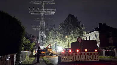 Avrupa’nın göbeği Berlin’de devasa elektrik kesintisi: 45 bin hane karanlıkta, eğitime 4 gün ara