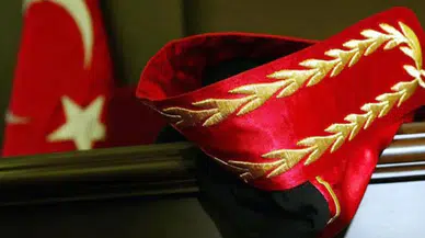 Adliyede silahlı saldırı: Savcı, kadın hakimi vurdu