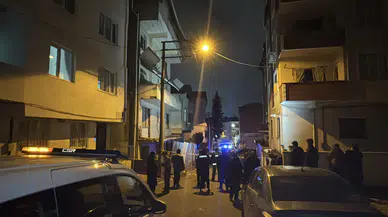 Darıca'da metruk binada korkutan çökme: Sokak trafiğe kapatıldı