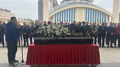 Müzik dünyasının efsane ismi Alpay Ankara'da toprağa verildi