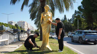 Antalya'da festival heyecanı: Venüs heykelleri caddelere indi