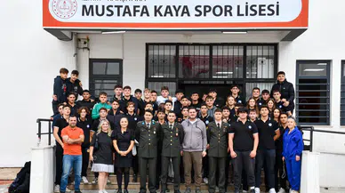 Gençlere askerlik mesleğini sevdirmek için sahaya indiler