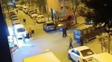Sultangazi'de motosikletli dehşet: Yürüyen gence kurşun yağdırdılar
