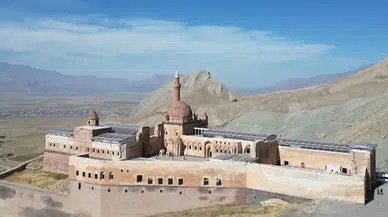 Doğubayazıt'ın tarihi incisi İshak Paşa Sarayı'nda hedef 250 bin turist