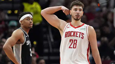 Alperen Şengün NBA sezonuna double-double ile başladı