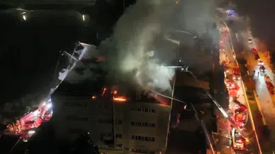 Tuzla'daki sanayi bölgesinde korkutan yangın: Ayakkabı fabrikası alevlere teslim oldu