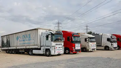 Savaşın gölgesindeki Ukrayna'ya İHH'dan dev insani yardım konvoyu