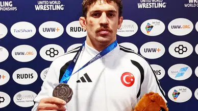 Milli güreşçi Yüksel Sarıçiçek'ten dünya ikinciliği sonrası özeleştiri: Acemiliğime geldi