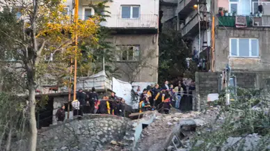 Zonguldak'ta korkutan çökme: 3 katlı bina yerle bir oldu
