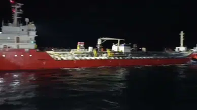 Çanakkale Boğazı'nda tehlike atlatan tanker güvenli bölgeye çekildi
