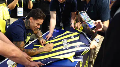 Sarı-lacivertli taraftarlar Ederson ile buluştu: Fenerium'da yoğun ilgi