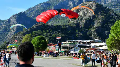 Gökyüzü Fethiye'de şenleniyor: 26. Uluslararası Ölüdeniz Hava Oyunları start aldı