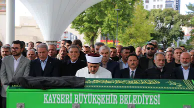 Abdullah Gül Kayseri'de hüzünlü veda: Amcasını son yolculuğuna uğurladı