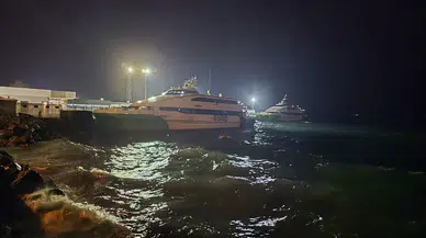 Marmara'da fırtına ulaşımı vurdu: BUDO'dan çok sayıda sefer iptali