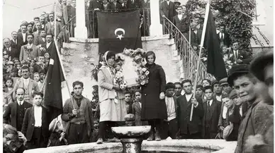 Demirci'de asırlık Cumhuriyet hatırası: 1928'in izleri 98 yıl sonra tekrarlandı