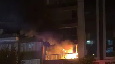 Efeler'de gece yarısı dehşeti: 9 katlı apartmanda yangın paniği