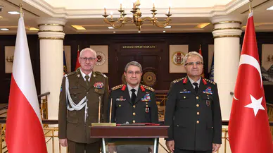 Ankara'da kritik askeri temas: Polonyalı komutan Genelkurmay'da ağırlandı