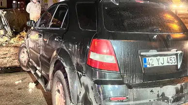 Ereğli'de korkutan kaza: Kontrolden çıkan cip duvara çarptı